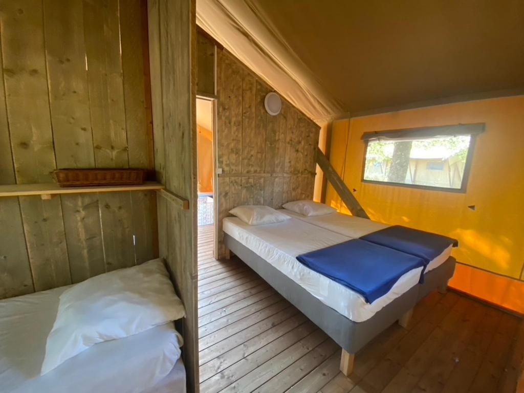 Camping La Kahute - Tente Lodge Au Coeur De La Foret Carcans Buitenkant foto