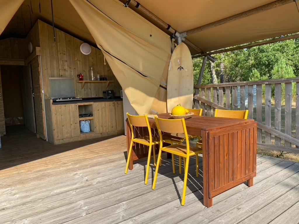 Camping La Kahute - Tente Lodge Au Coeur De La Foret Carcans Buitenkant foto