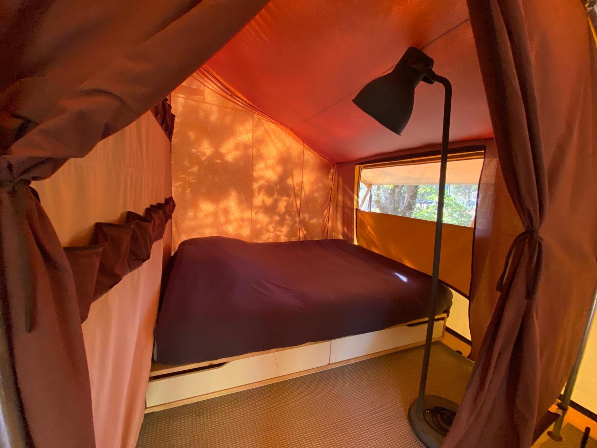 Camping La Kahute - Tente Lodge Au Coeur De La Foret Carcans Buitenkant foto